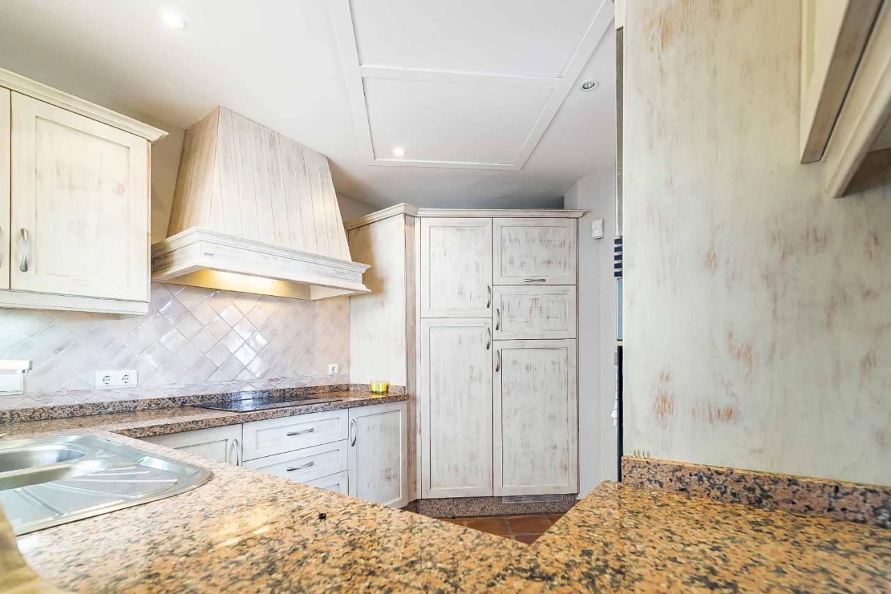 Sur Suites Miraflores Sitio de Calahonda Екстериор снимка