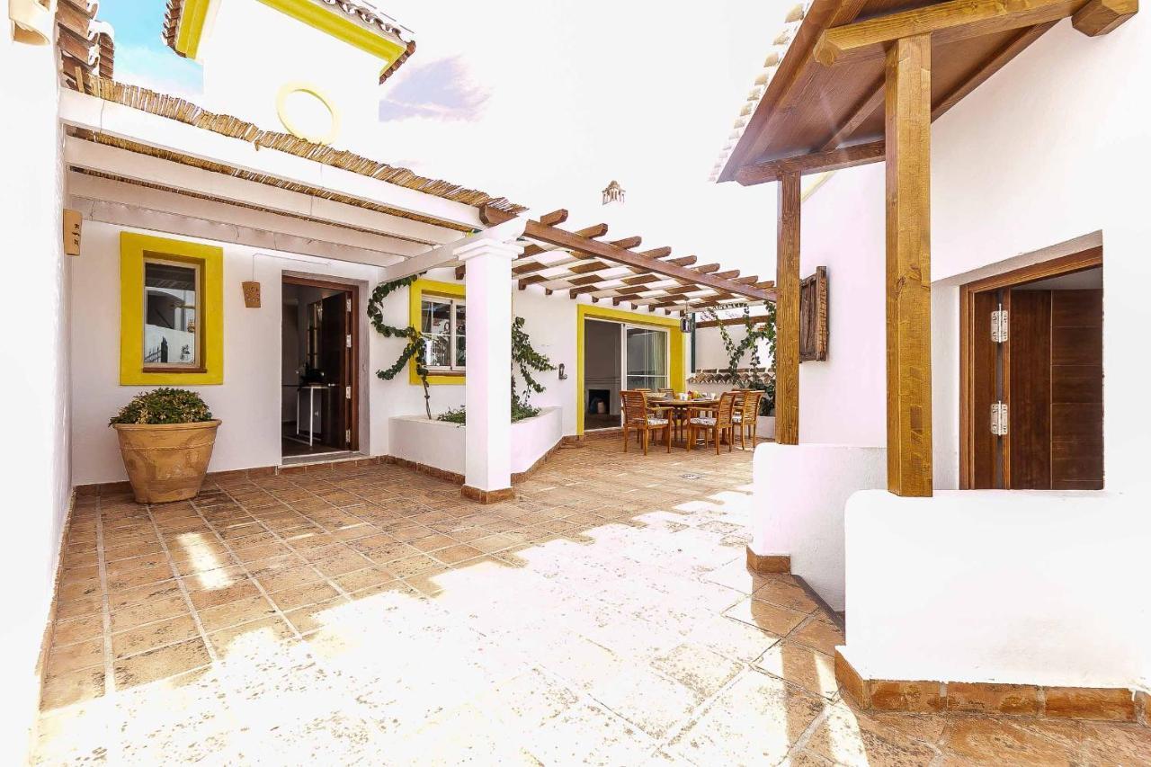 Sur Suites Miraflores Sitio de Calahonda Екстериор снимка